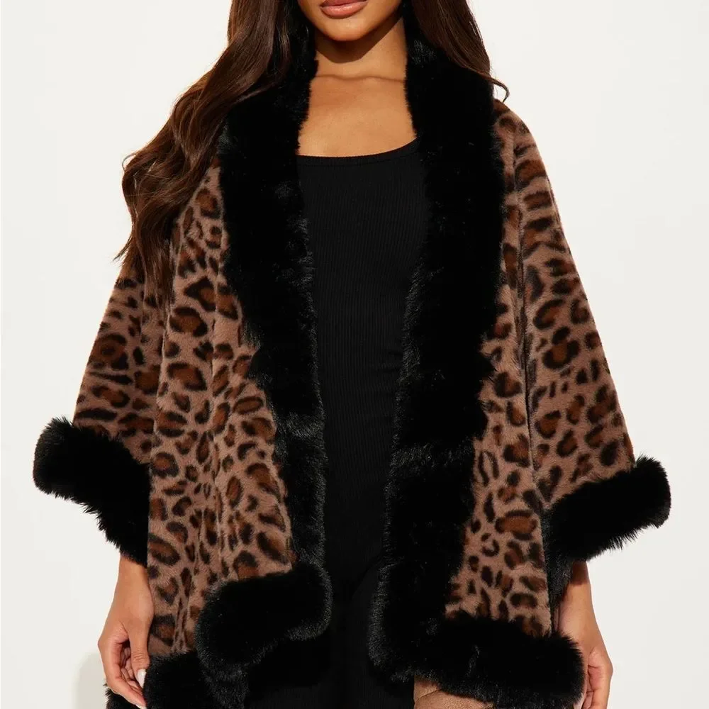 Fashion Nova Leopard Print Sweater with Black Trim - Picture 2 of 3